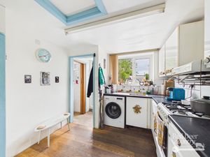 Kitchen- click for photo gallery
